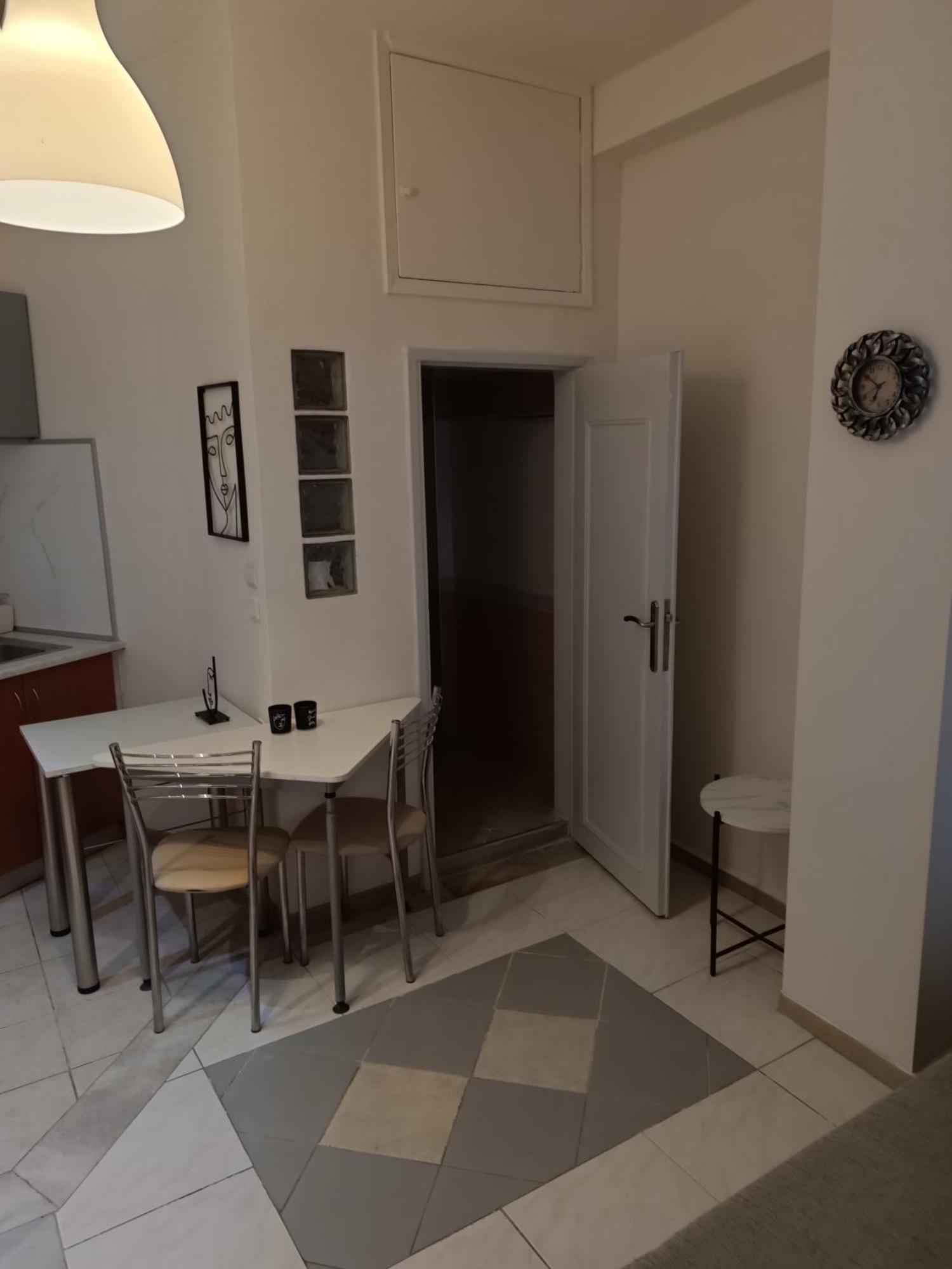 Vintage Apartment เทสซาโลนิกิ ภายนอก รูปภาพ